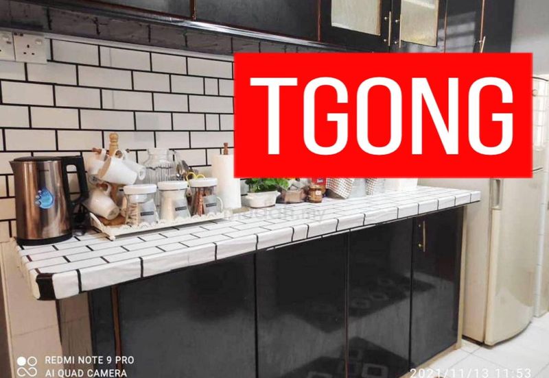 University Place (Plaza Ivory)