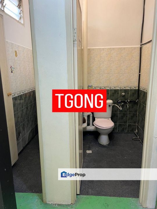 1st Floor Facing Mainroad Beside Bank High Visibility nearby Honda , Penang, Butterworth