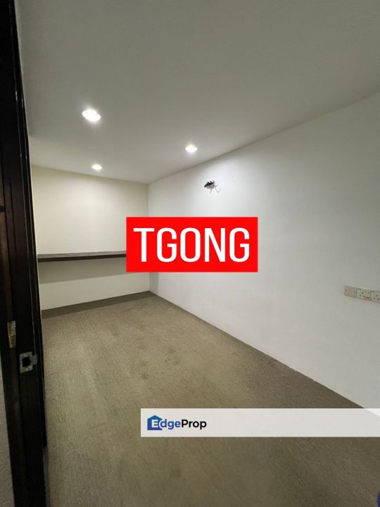 1st Floor Facing Mainroad Beside Bank High Visibility nearby Honda , Penang, Butterworth