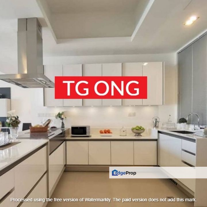 CONDOMINIUM LUXURY FOR SALE AT TANJUNG BUNGAH  FULL SEAVIEW AND FURNISH UNIT , Penang, Tanjung Bungah