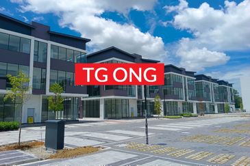 Kawasan Perniagaan Simpang Ampat