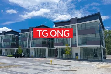 Kawasan Perniagaan Simpang Ampat