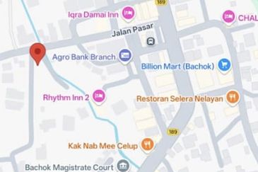 Tanah Berhampiran Pantai Melawi