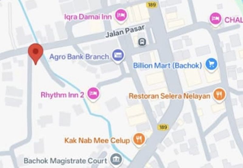 Tanah Berhampiran Pantai Melawi