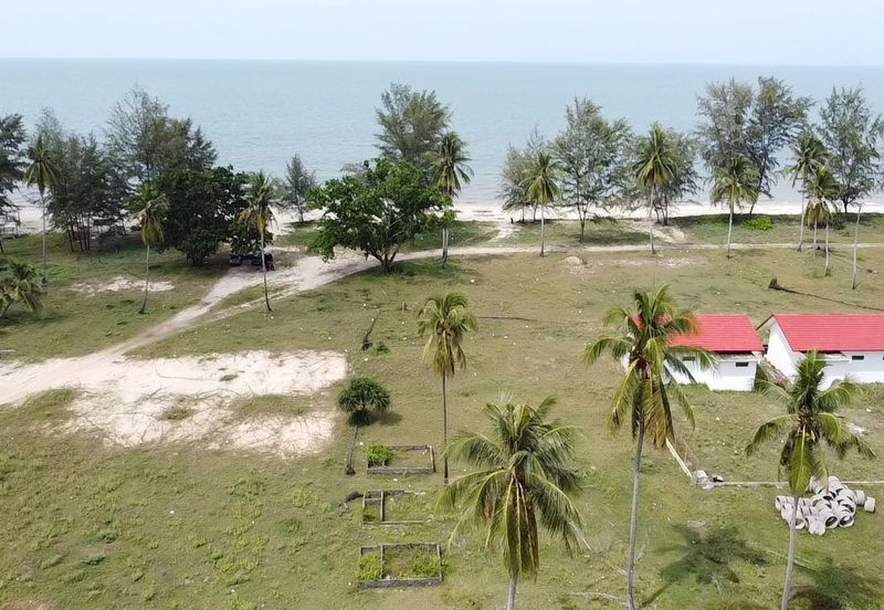 Tanah Tepi Pantai Melawi