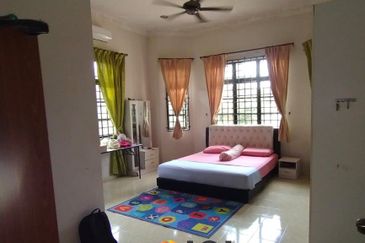 Kampung Binjai, Kedai Mulong