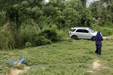 Tanah Lot Banglo Melor