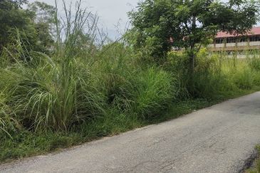 Tanah Lot Banglo Melor