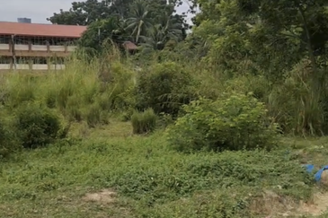 Tanah Lot Banglo Melor