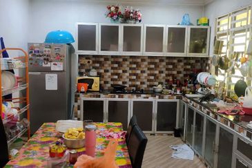 Banglo Kg Tualang Kuala Krai