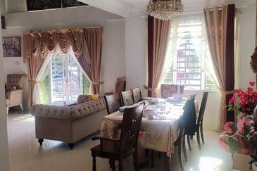 Banglo Kg Tualang Kuala Krai