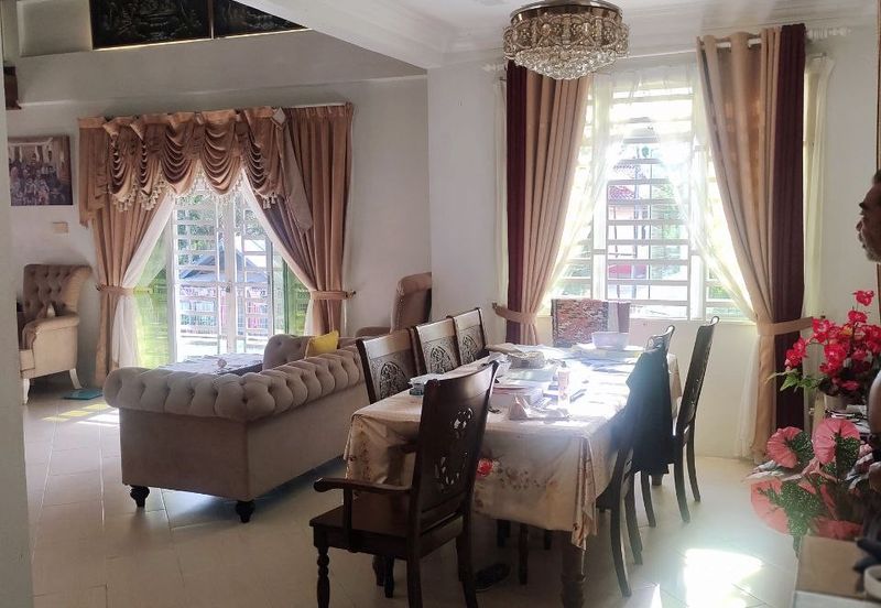 Banglo Kg Tualang Kuala Krai