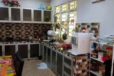 Banglo Kg Tualang Kuala Krai