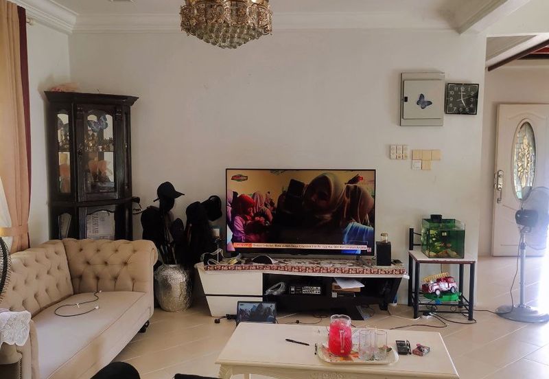 Banglo Kg Tualang Kuala Krai