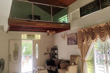 Banglo Kg Tualang Kuala Krai