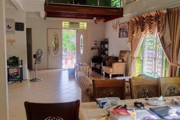 Banglo Kg Tualang Kuala Krai