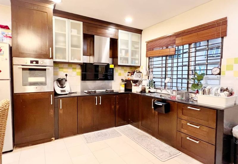 Puchong Bandar Puteri 6, Double storey Terrace for sale