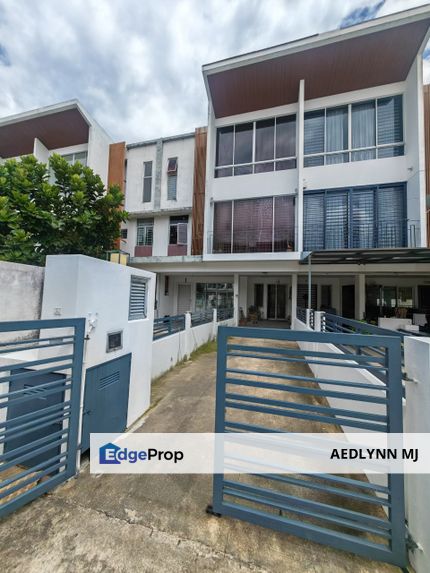 Cascadia Lake Vista, RENOVATED Taman Tasik Prima Townhouse, Puchong, Selangor, Puchong