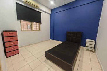 Nilam Puri