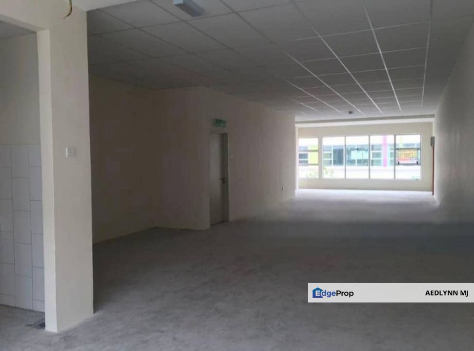 saujana puchong 2 storey shoplot, Selangor, Puchong