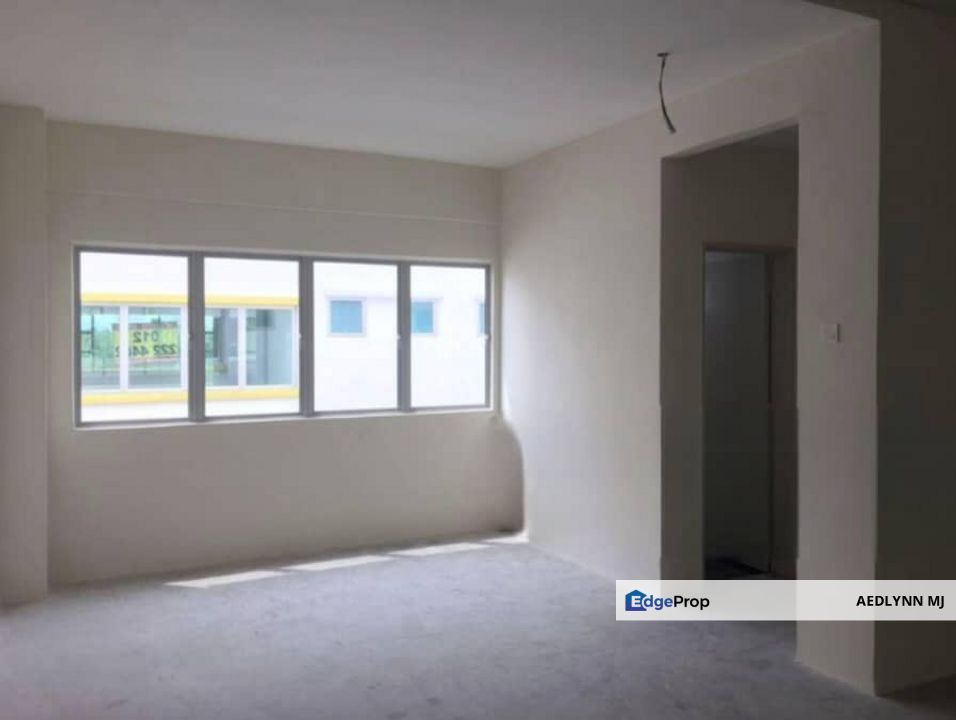 saujana puchong 2 storey shoplot, Selangor, Puchong