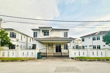 Taman Suria Firus