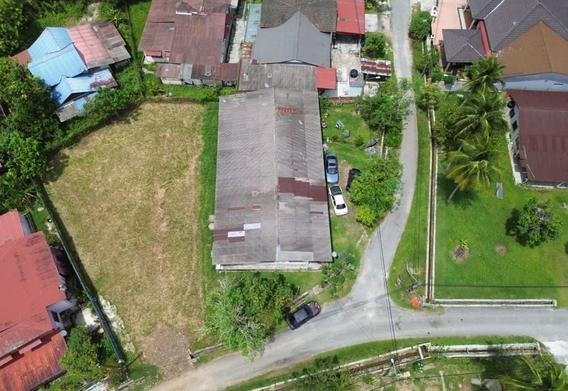 Tanah Freehold Corner Lot, Beserta 4 Unit Rumah Sewa Lokasi di Kg Melayu Batu 8 Ulu Kinta Perak Harga Jualan RM270,000 Sahaja!!!