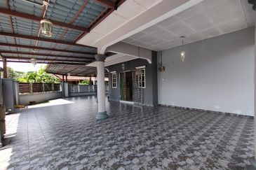 DESA MANJUNG POINT 2