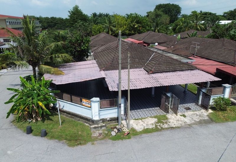 DESA MANJUNG POINT 2