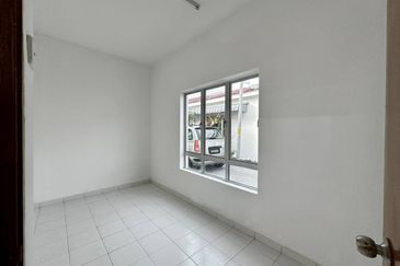 Rumah Endlot Cantik For Sale Taman Halaman Indah, Jawi, Penang