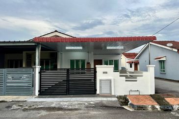 Rumah Endlot Cantik For Sale Taman Halaman Indah, Jawi, Penang