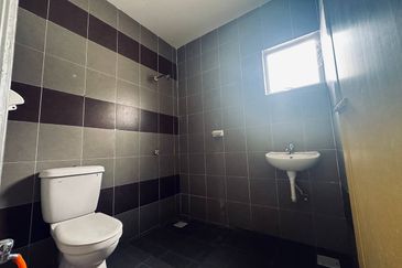 TAMAN MULIA, SITIAWAN