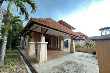 Ambangan Heights