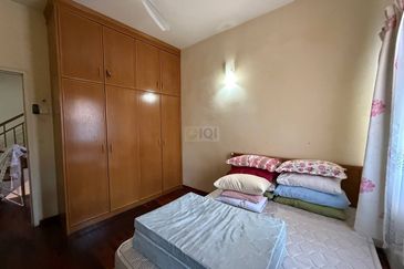 BANDAR LAGUNA MERBOK (TERES)