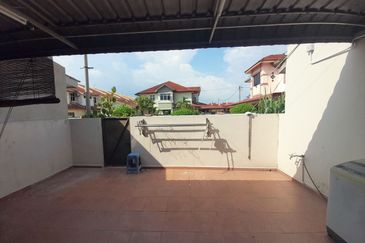 Bandar Laguna Merbok