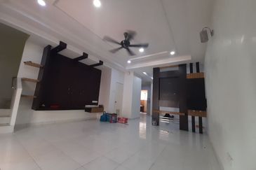 Bandar Laguna Merbok