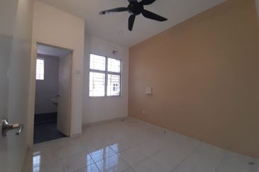 Bandar Laguna Merbok