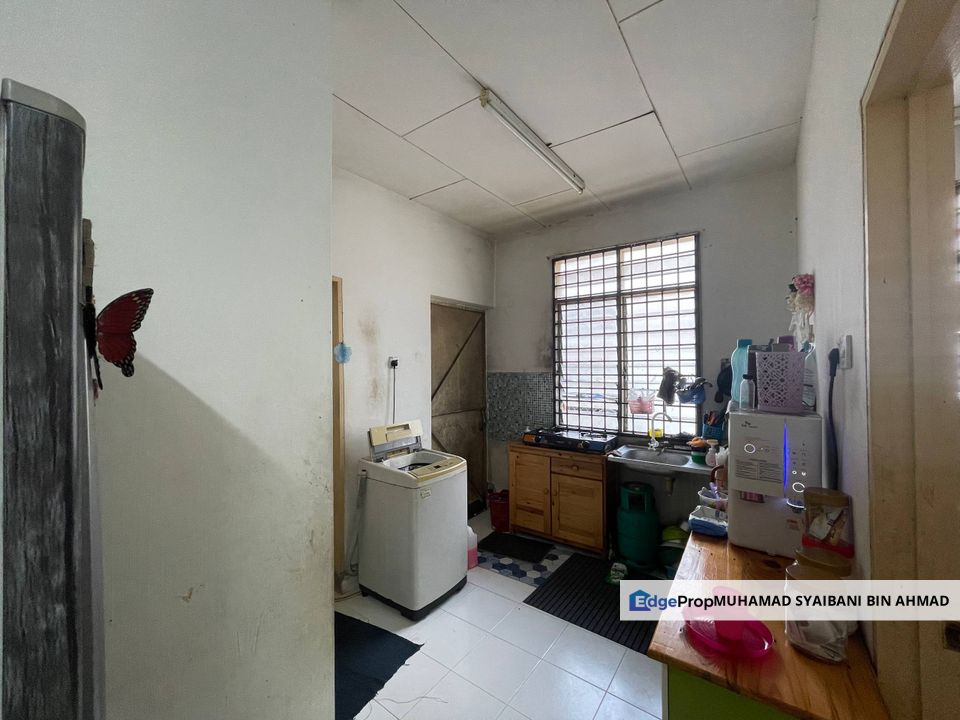 Rumah Teres Dalam Pekan Kuala Nerang, Kedah, Padang Terap