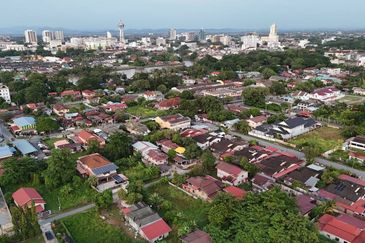 JALAN SEBERANG PERAK