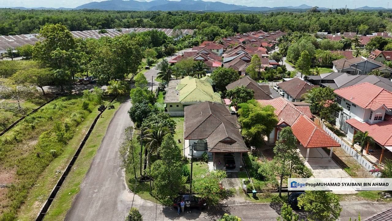 Banglo Corner Lot Taman Desa Aman, Karangan Kulim, Kedah, Kulim