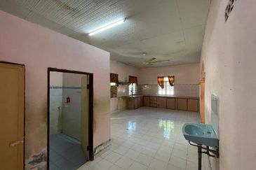 (78C) JALAN NAKA-NAMI