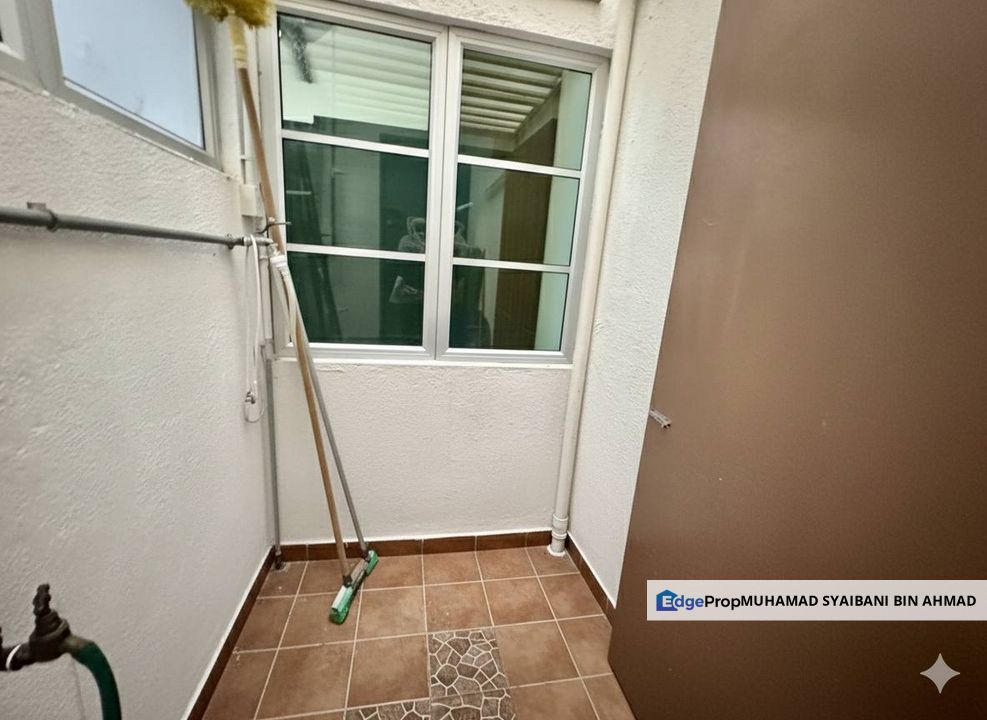 Teres Desa Manjung Point Seri Manjung, Perak, Manjung