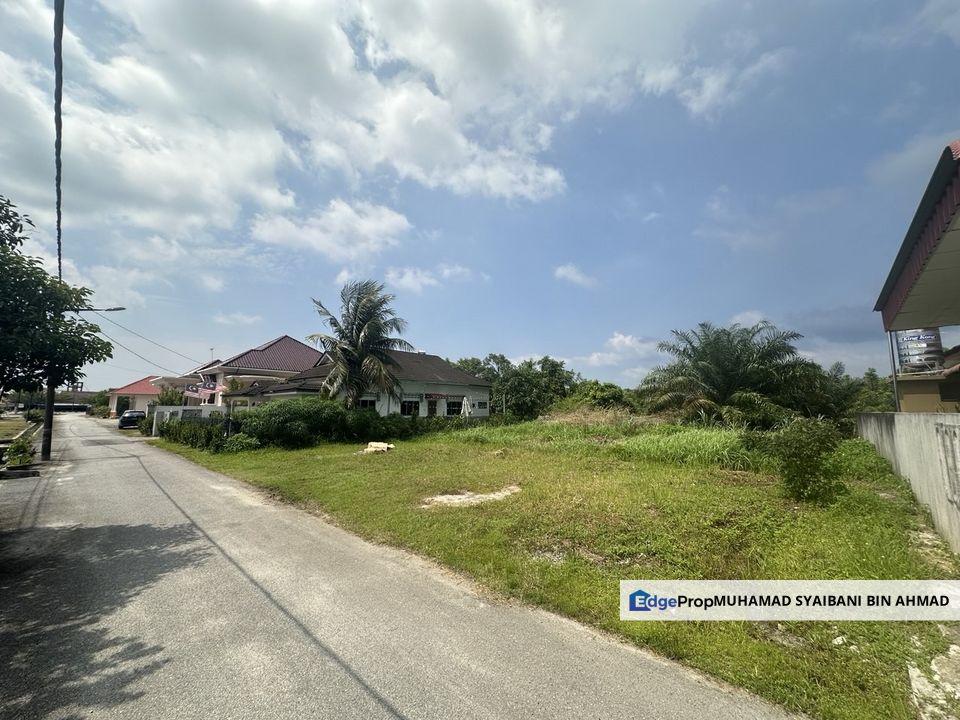 Tanah Lot Banglo Simpang, Taiping Perak, Perak, 