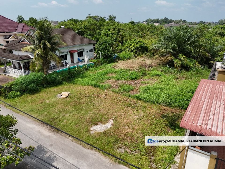 Tanah Lot Banglo Simpang, Taiping Perak, Perak, 