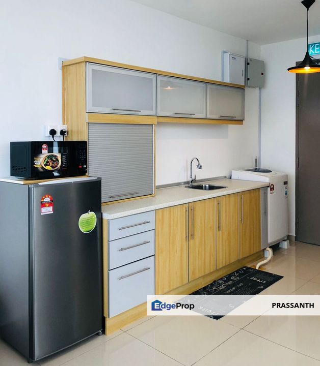 PINNACLE PJ, SERVICE APARTMENT FOR SALE WITH TENANT., Selangor, Petaling Jaya