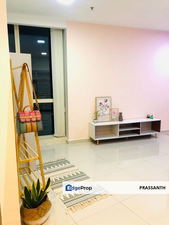 PINNACLE PJ, SERVICE APARTMENT FOR SALE WITH TENANT., Selangor, Petaling Jaya