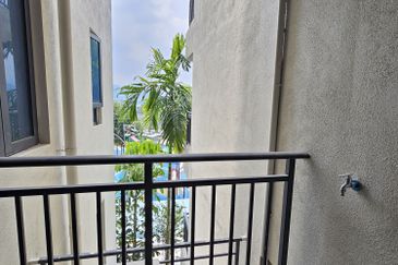 Aradia Residence @ Lake City