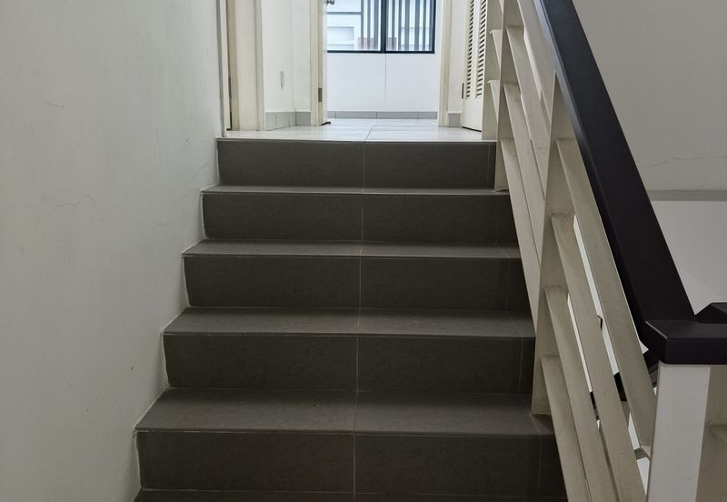 Jalan Putra Prima 4/3 