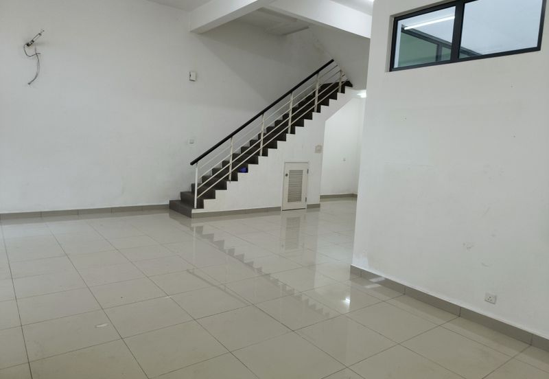 Jalan Putra Prima 4/3 