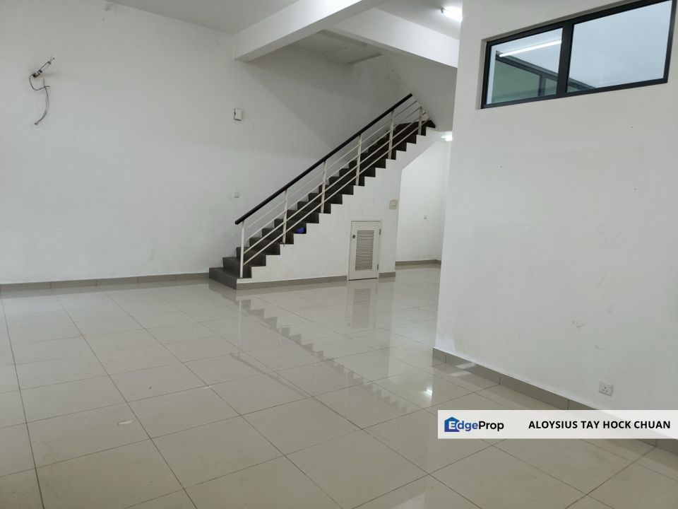Putra Prima Puchong, 2 Storey, for rent,RM2000, 5 Room, 5 Bathroom, Selangor, Puchong